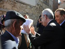 Kemal Kılıçdaroğlu Kazancı Beldesine geldi.