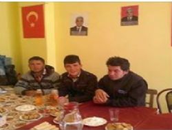 Bağımsız Adayın Seçim Bürosundan Kareler.