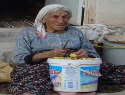 Şerife Yeğin vefaat etti.